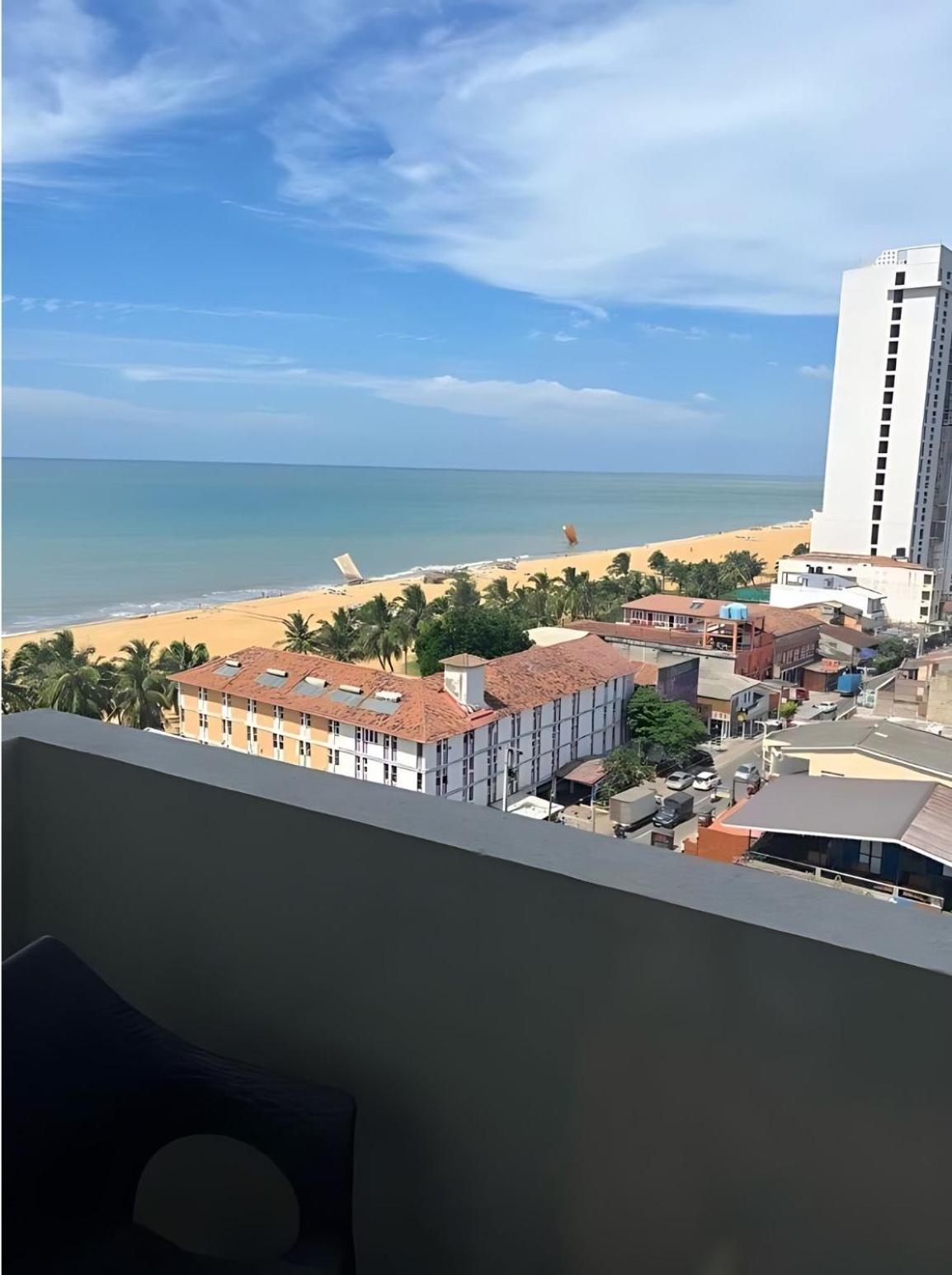 Negombo Ocean Breeze - Bliss On The Beach Luxury Apartments By Serendib Vacation Exterior photo