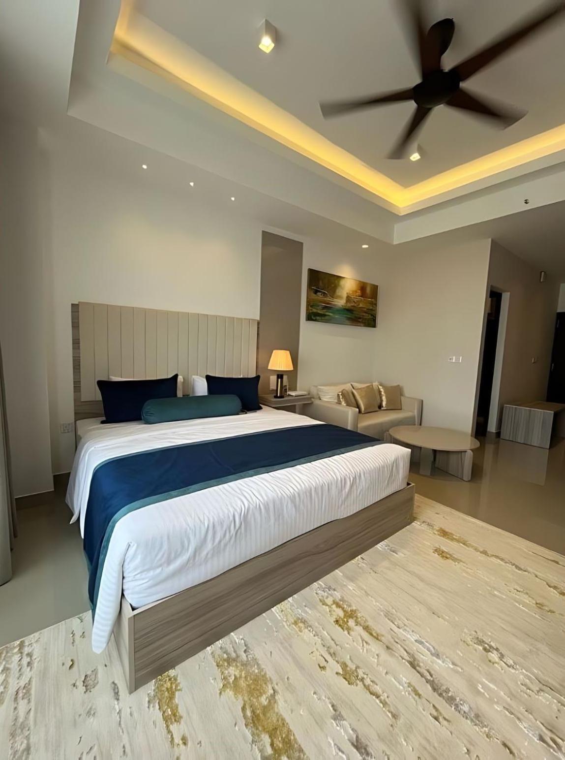 Negombo Ocean Breeze - Bliss On The Beach Luxury Apartments By Serendib Vacation Exterior photo