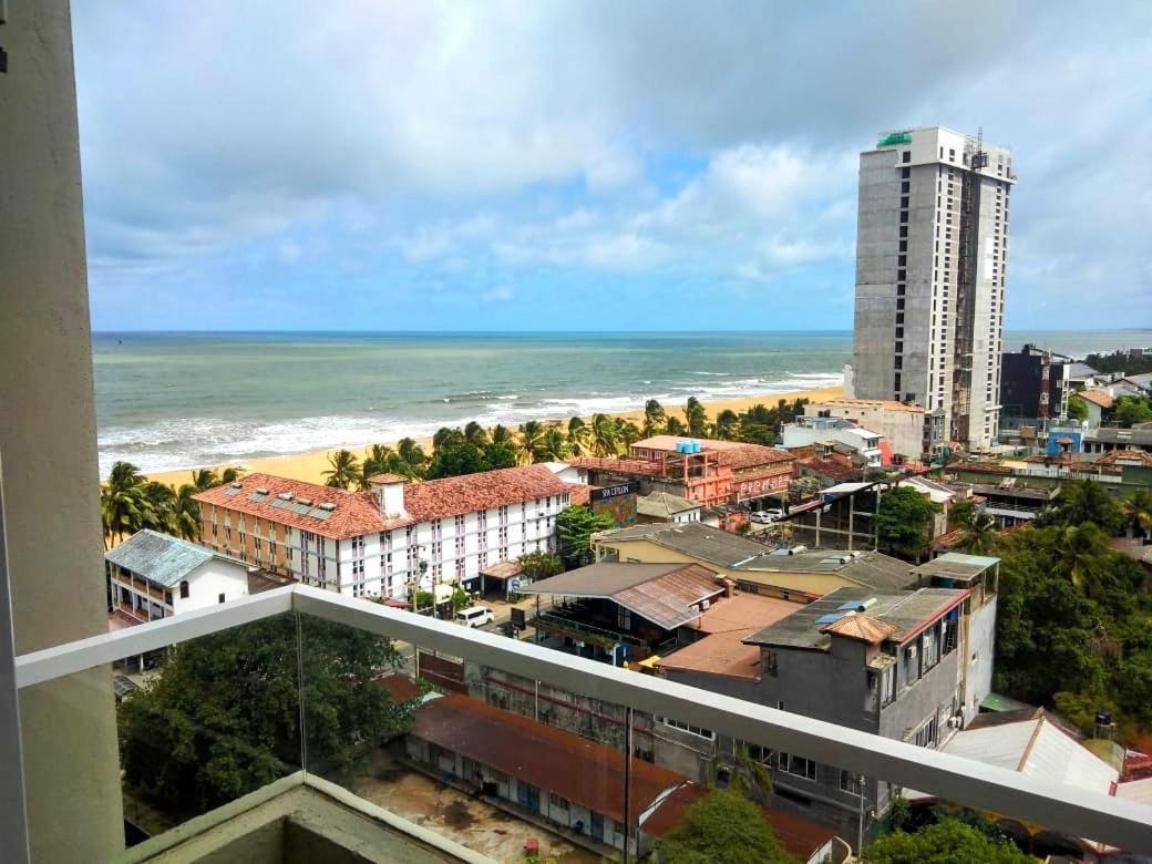 Negombo Ocean Breeze - Bliss On The Beach Luxury Apartments By Serendib Vacation Exterior photo